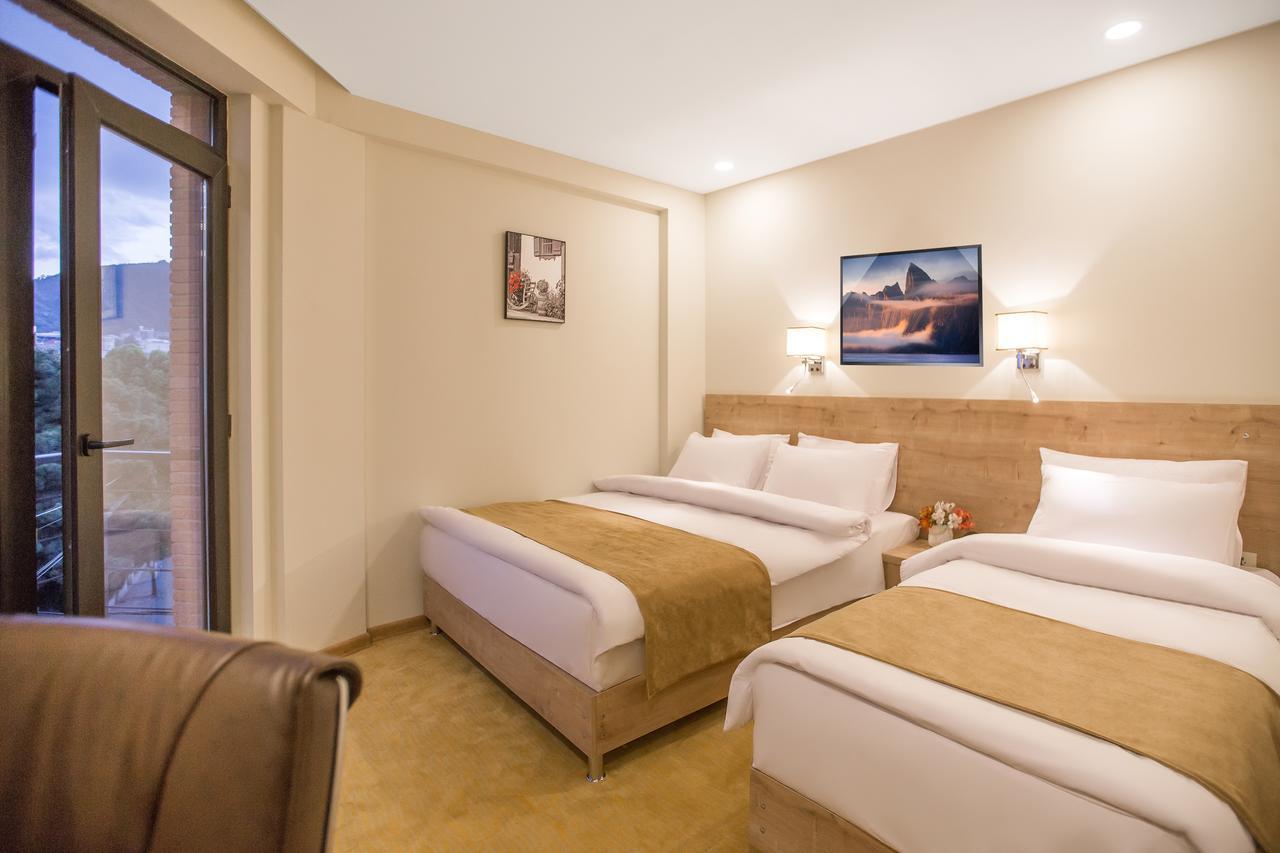Bridge Boutique Hotel Tiflis Exterior foto